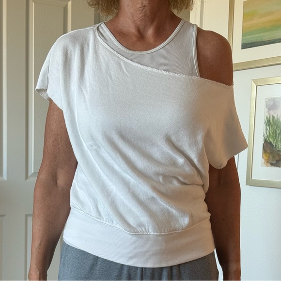 Carbon38 Tops - Carbon38 White Off Shoulder Top